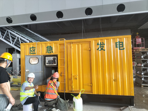 个旧怎样判断空气滤清器是否需要更换？